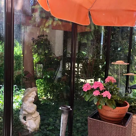 Charming, Bright Family With Conservatory * Norymberga