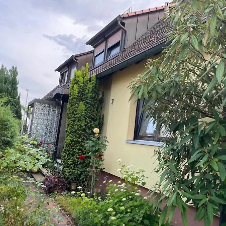 Spacious 3br House With 2 Parking Spaces & Garden