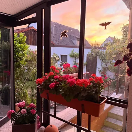 Casa de Férias Spacious 3br House With 2 Parking Spaces & Garden Nuremberga